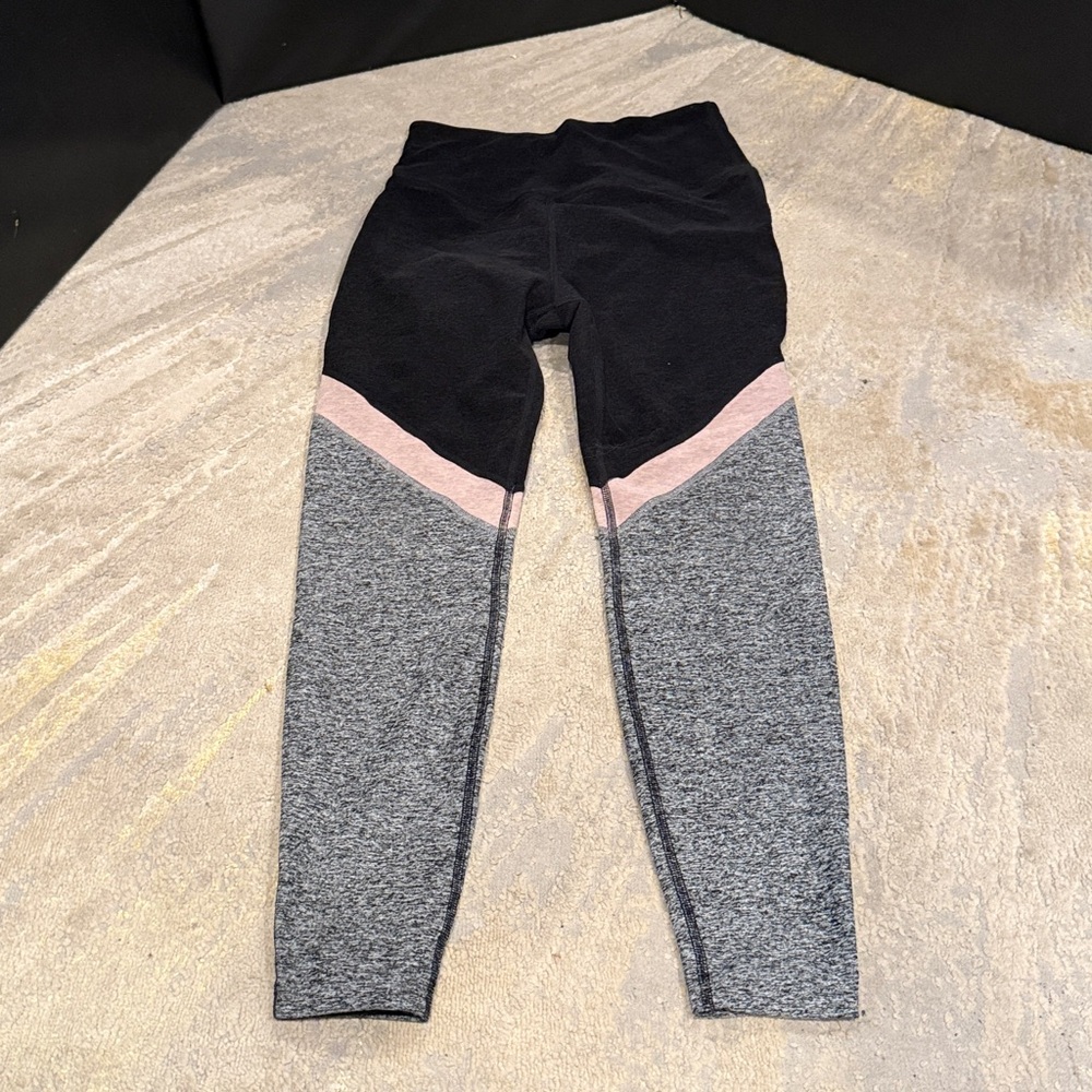 Beyond Yoga Spacedye Tri-Panel High Waisted Midi leggings grey pink black XL EUC